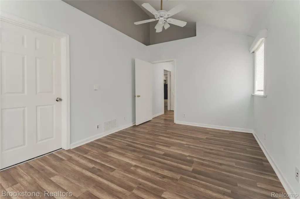 202 W Rundell Street Pontiac City MI 48342