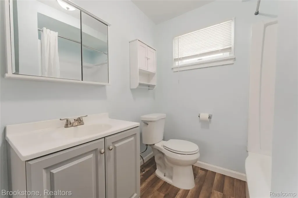 202 W Rundell Street Pontiac City MI 48342