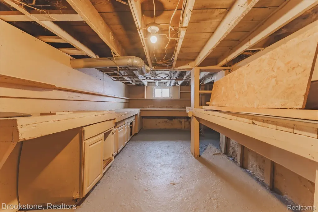 202 W Rundell Street Pontiac City MI 48342