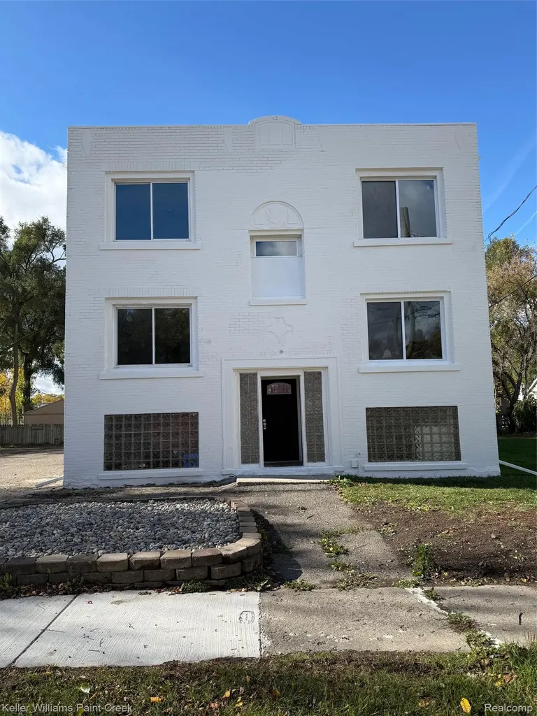 98 S Edith Street Pontiac City MI 48342