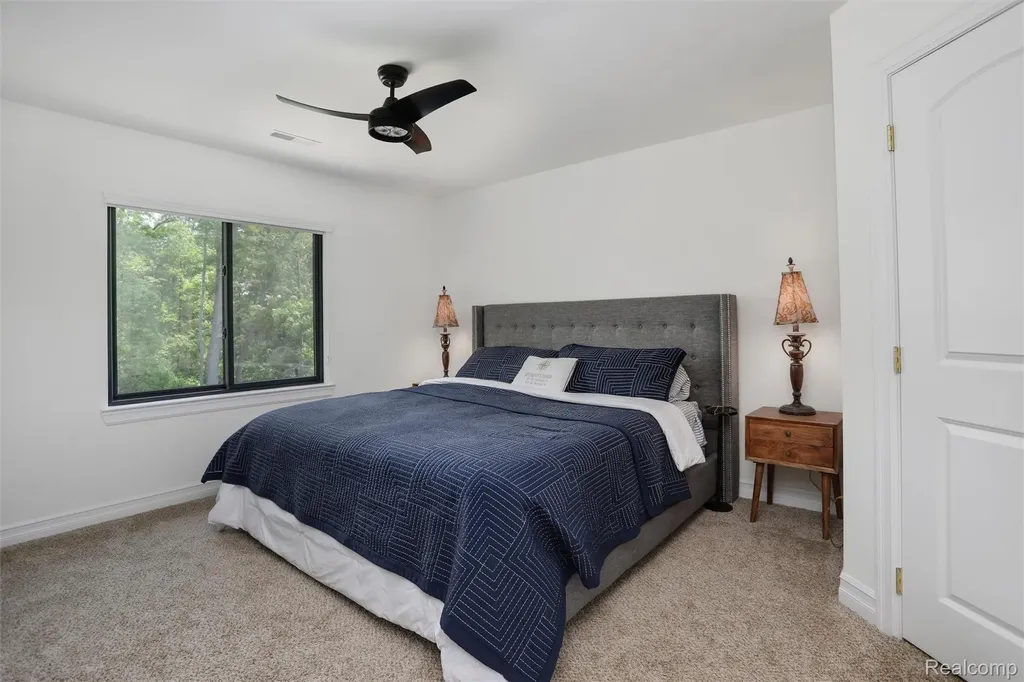 2584 Heights View Court Rochester City MI 48306