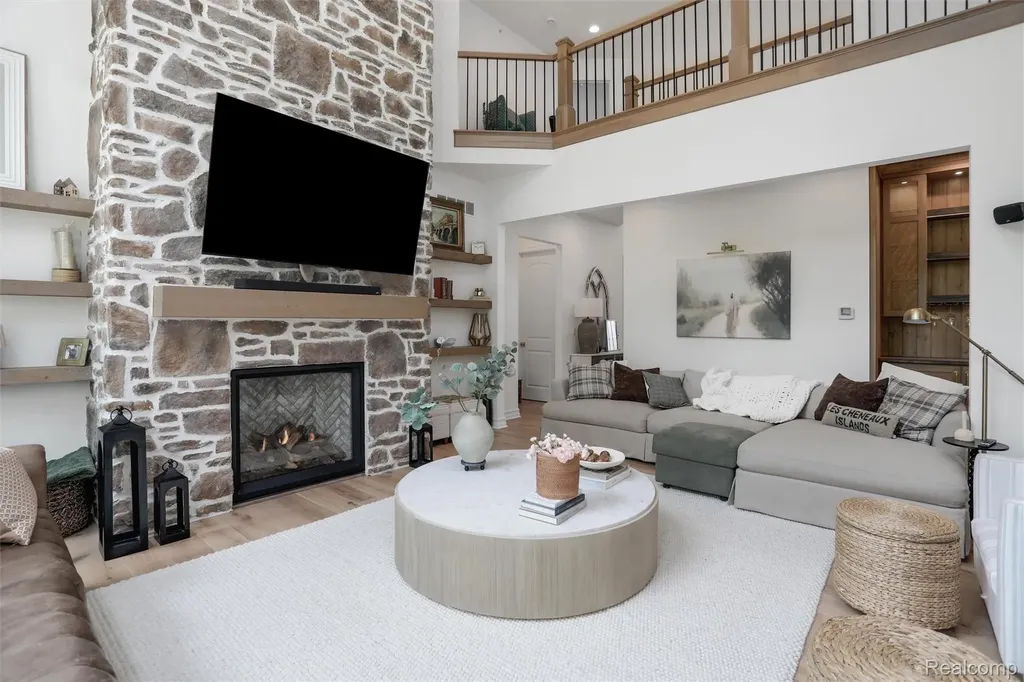 2584 Heights View Court Rochester City MI 48306