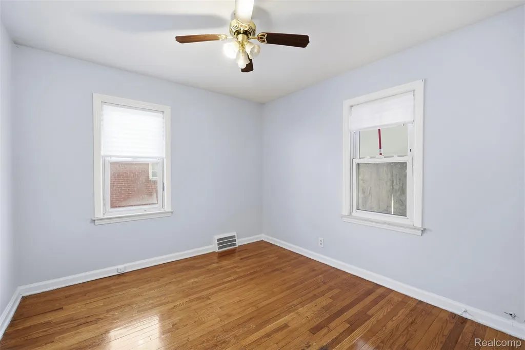 1709 S Deacon Street Detroit City MI 48217