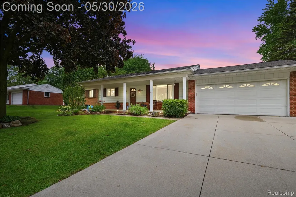 184 Carter Drive Troy City MI 48098