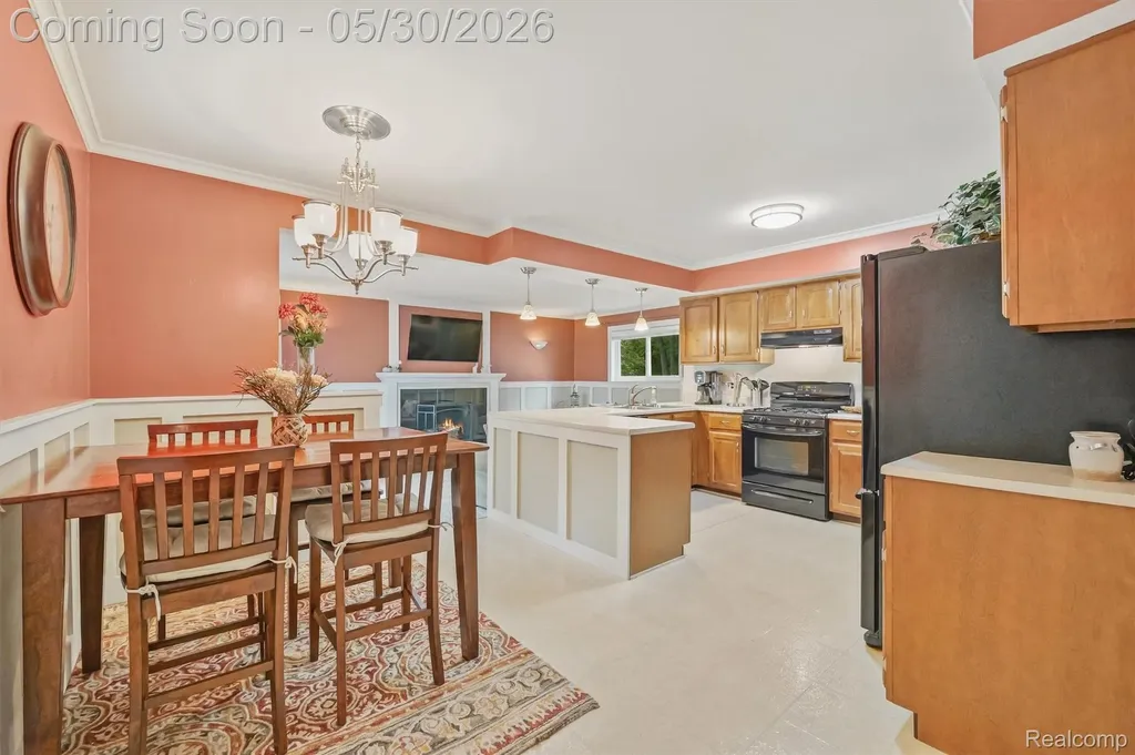 184 Carter Drive Troy City MI 48098