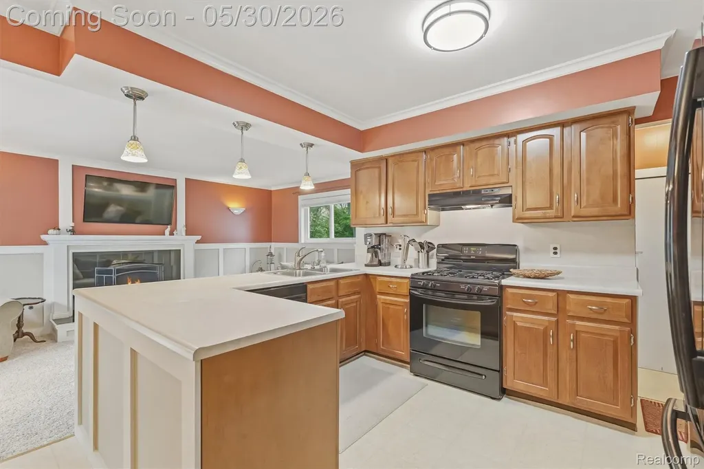 184 Carter Drive Troy City MI 48098