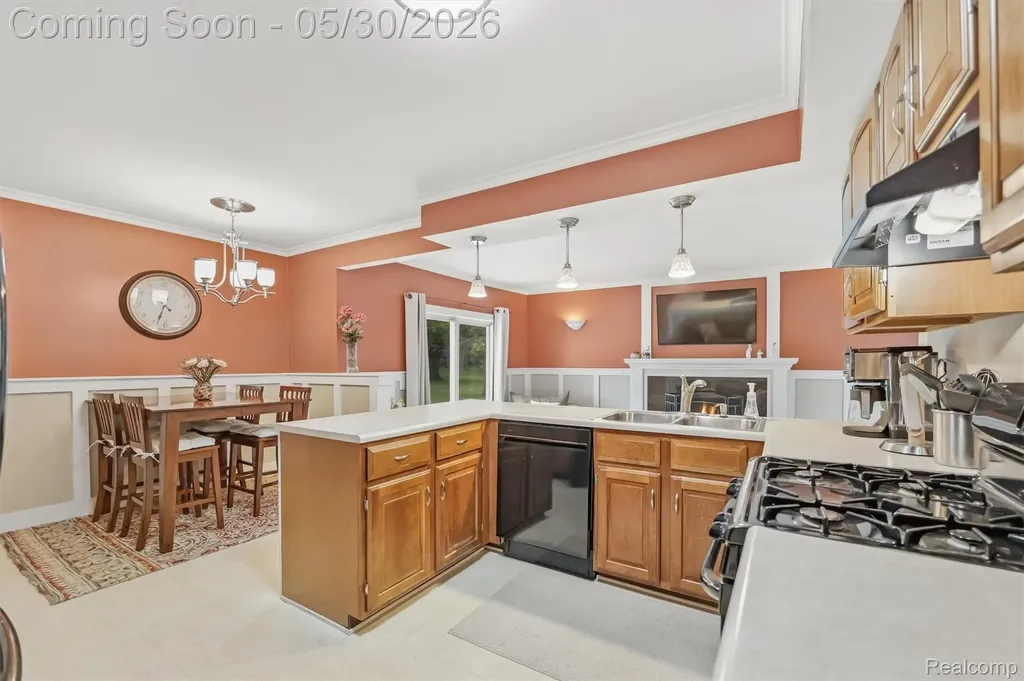 184 Carter Drive Troy City MI 48098