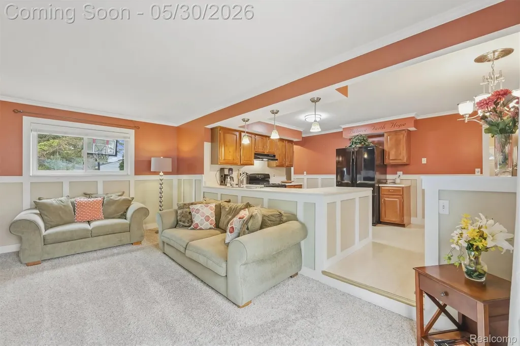 184 Carter Drive Troy City MI 48098