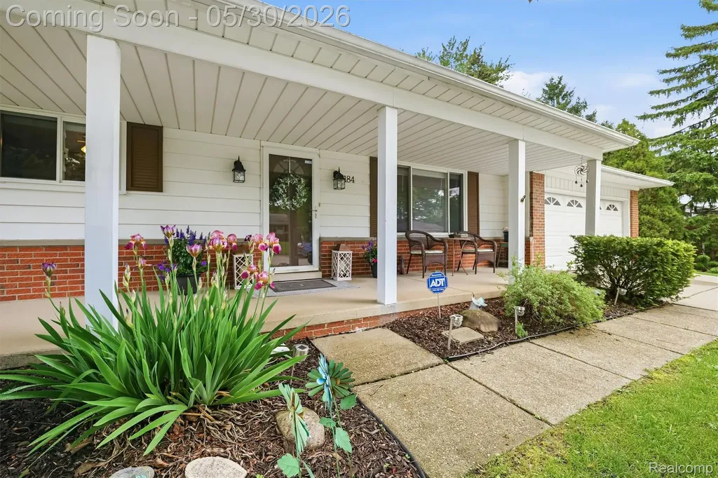 184 Carter Drive Troy City MI 48098
