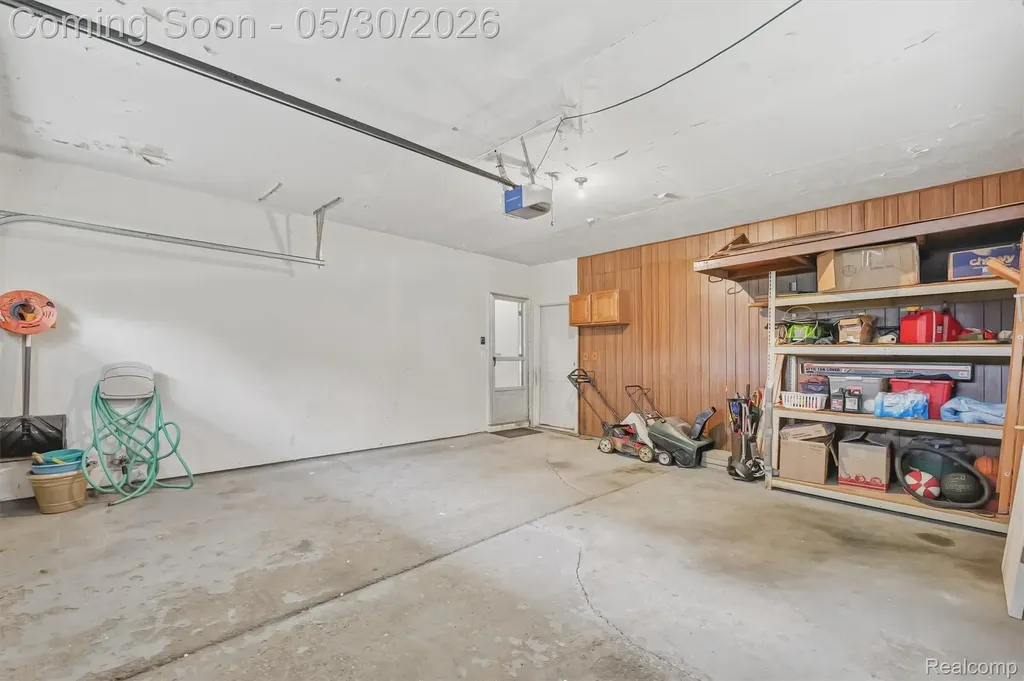 184 Carter Drive Troy City MI 48098