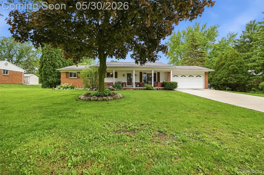 184 Carter Drive Troy City MI 48098