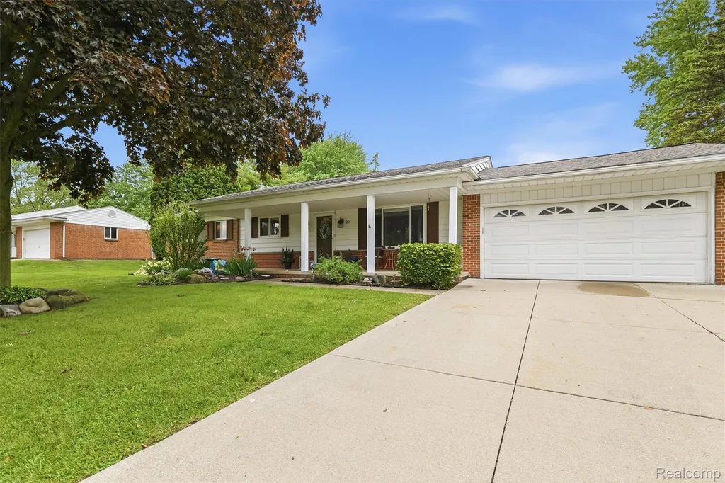 184 Carter Drive Troy City MI 48098