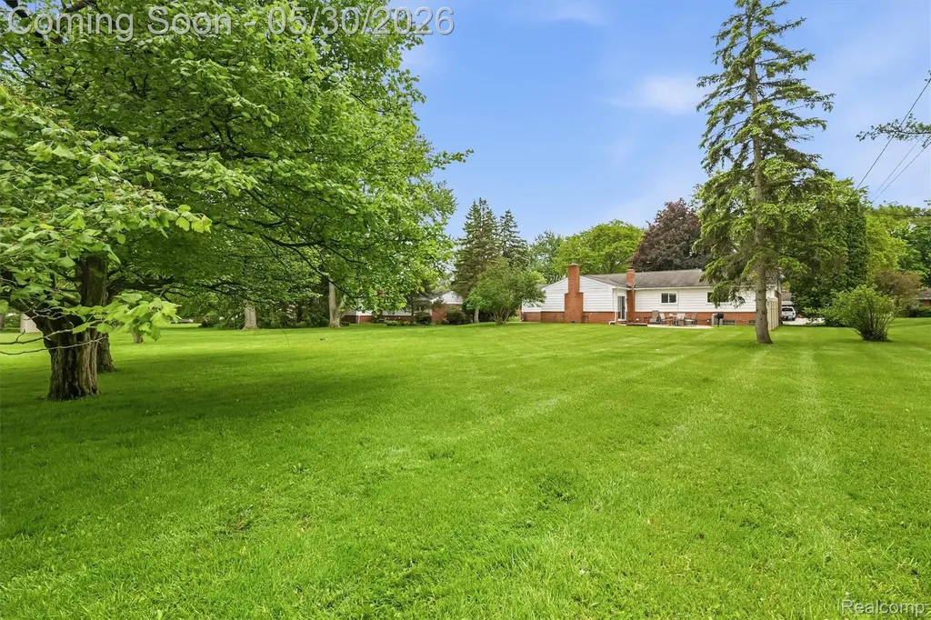 184 Carter Drive Troy City MI 48098