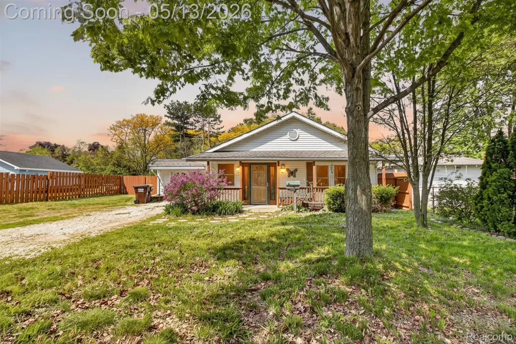 50 Clarence Street Belleville City MI 48111
