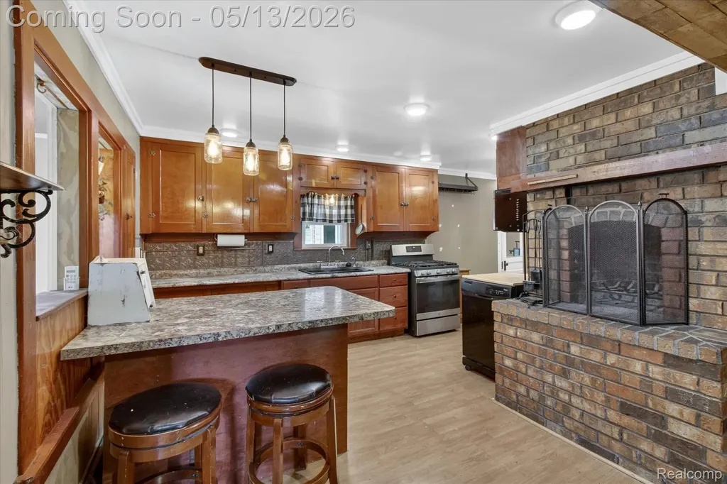 50 Clarence Street Belleville City MI 48111