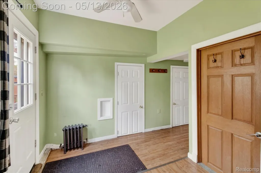 50 Clarence Street Belleville City MI 48111