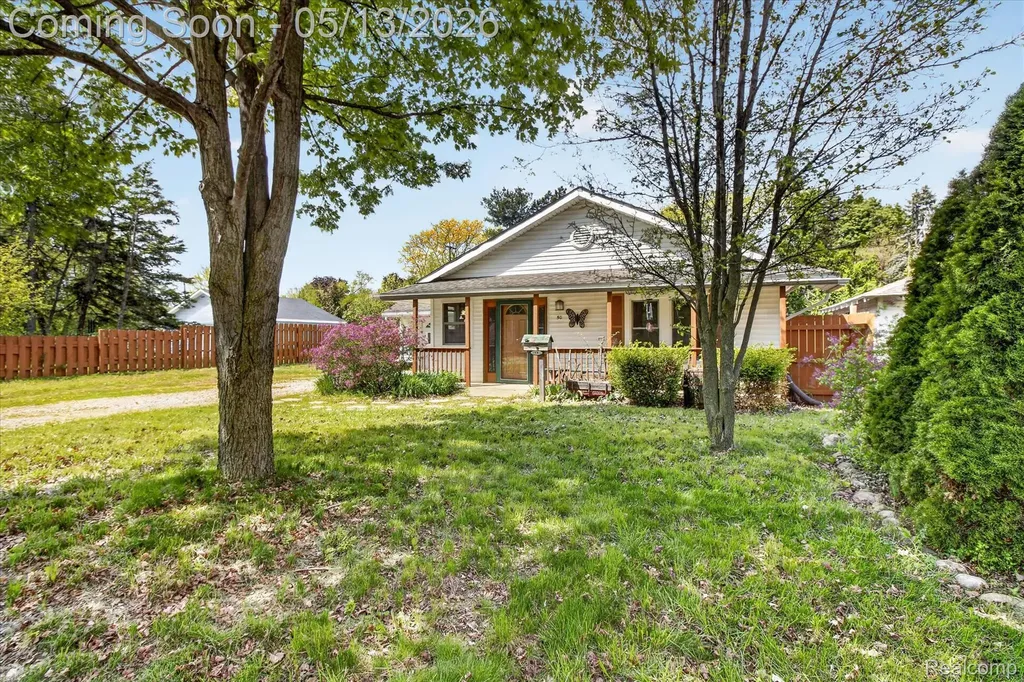 50 Clarence Street Belleville City MI 48111