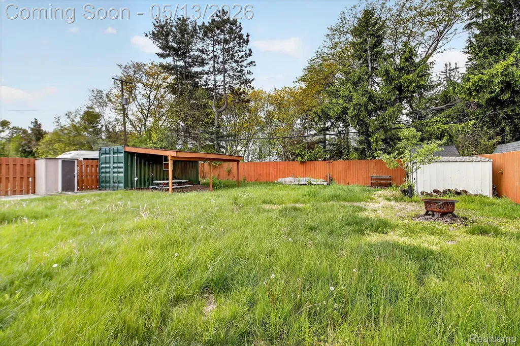 50 Clarence Street Belleville City MI 48111