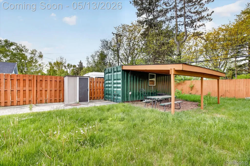 50 Clarence Street Belleville City MI 48111