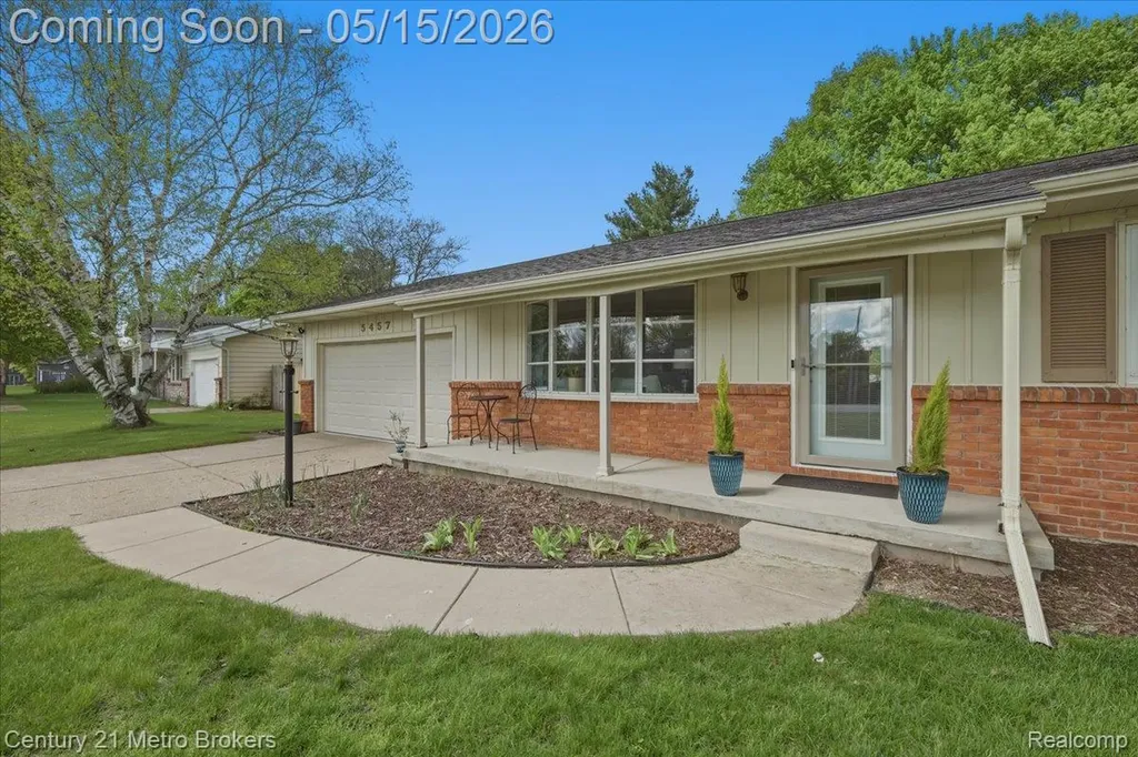 5457 N Seymour Road Flushing Charter Township MI 48433