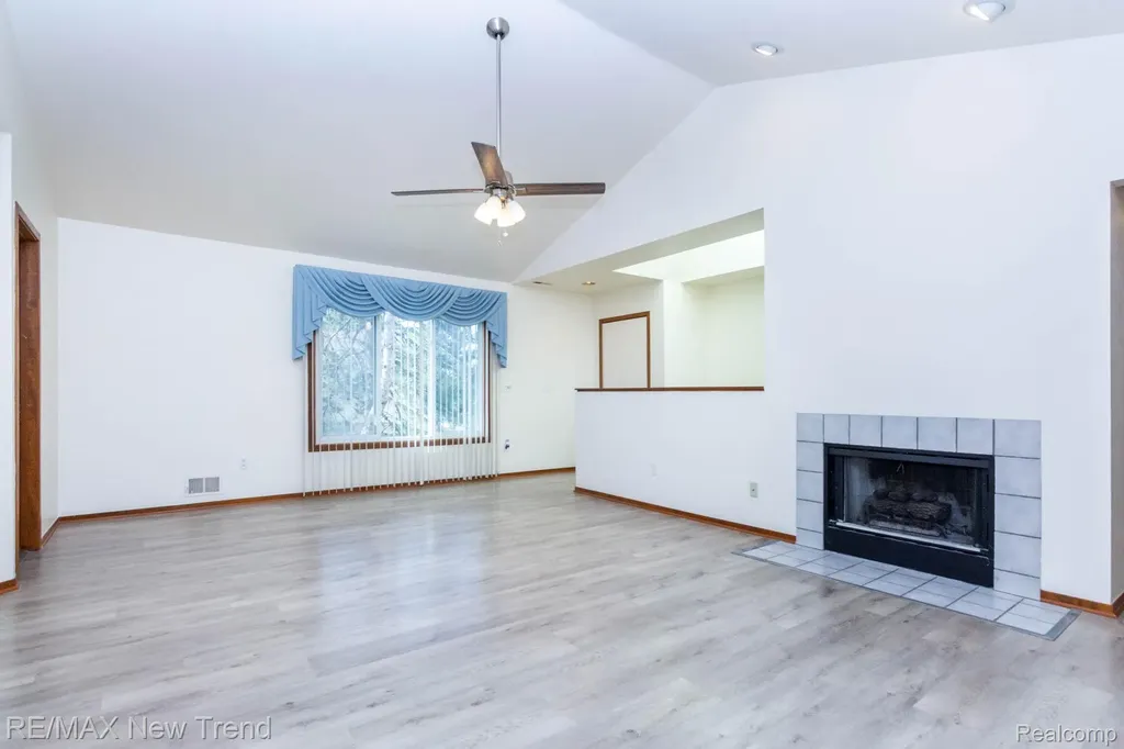 29583 Sierra Pointe Circle Farmington Hills City MI 48331