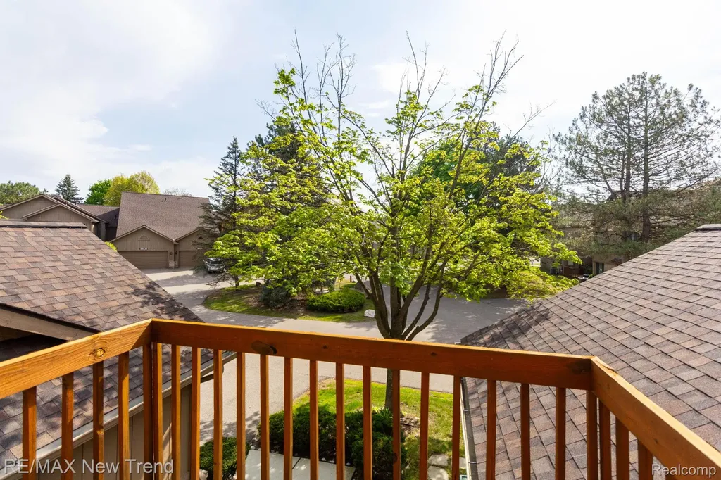 29583 Sierra Pointe Circle Farmington Hills City MI 48331