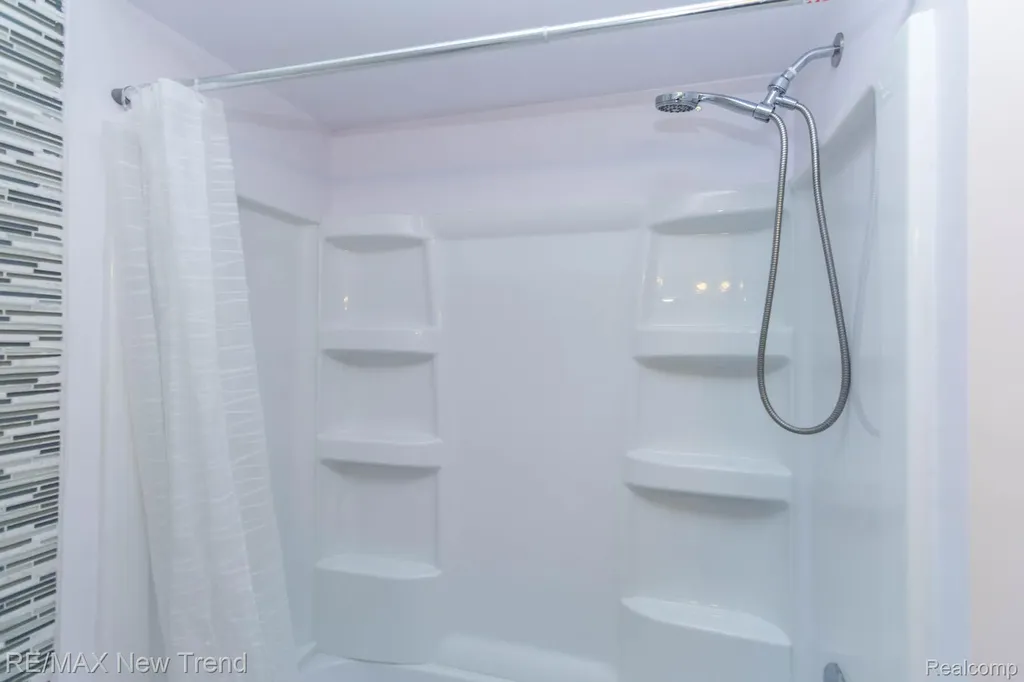 29583 Sierra Pointe Circle Farmington Hills City MI 48331