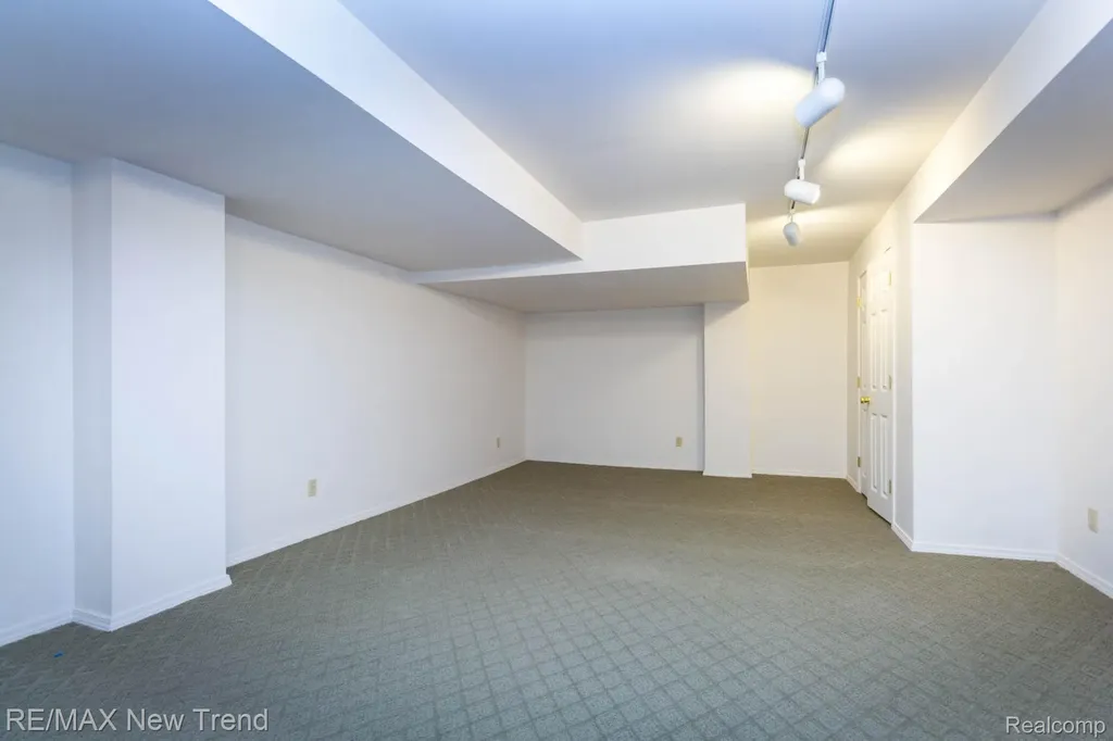 29583 Sierra Pointe Circle Farmington Hills City MI 48331