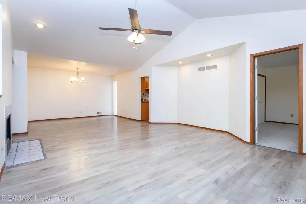 29583 Sierra Pointe Circle Farmington Hills City MI 48331