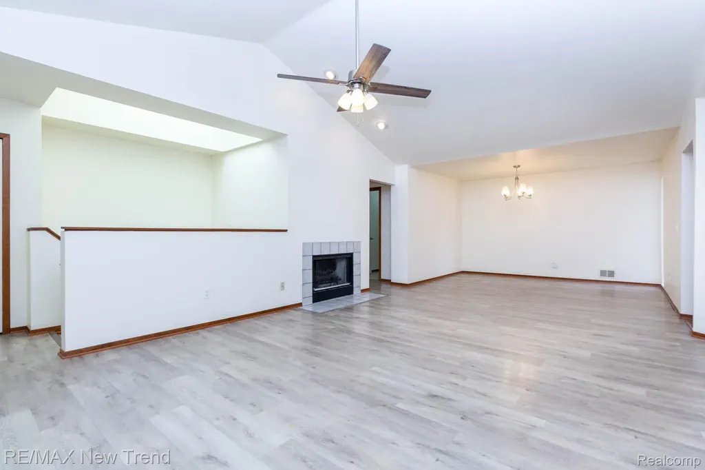 29583 Sierra Pointe Circle Farmington Hills City MI 48331