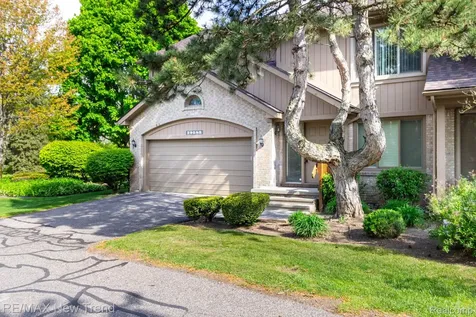 29583 Sierra Pointe Circle Farmington Hills City MI 48331