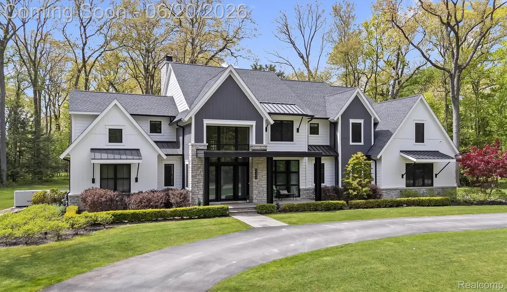 5200 Windingwood Drive Bloomfield Hills City MI 48302