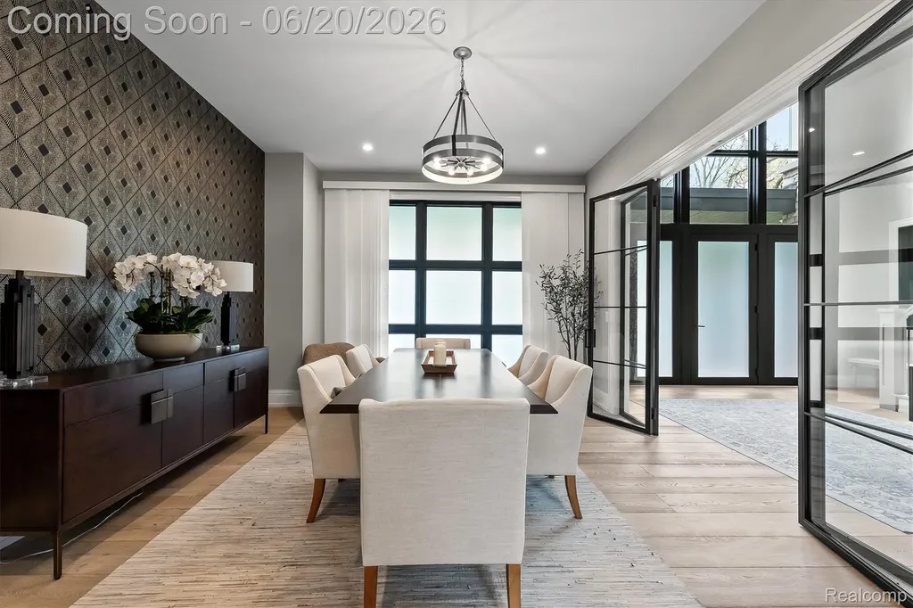 5200 Windingwood Drive Bloomfield Hills City MI 48302