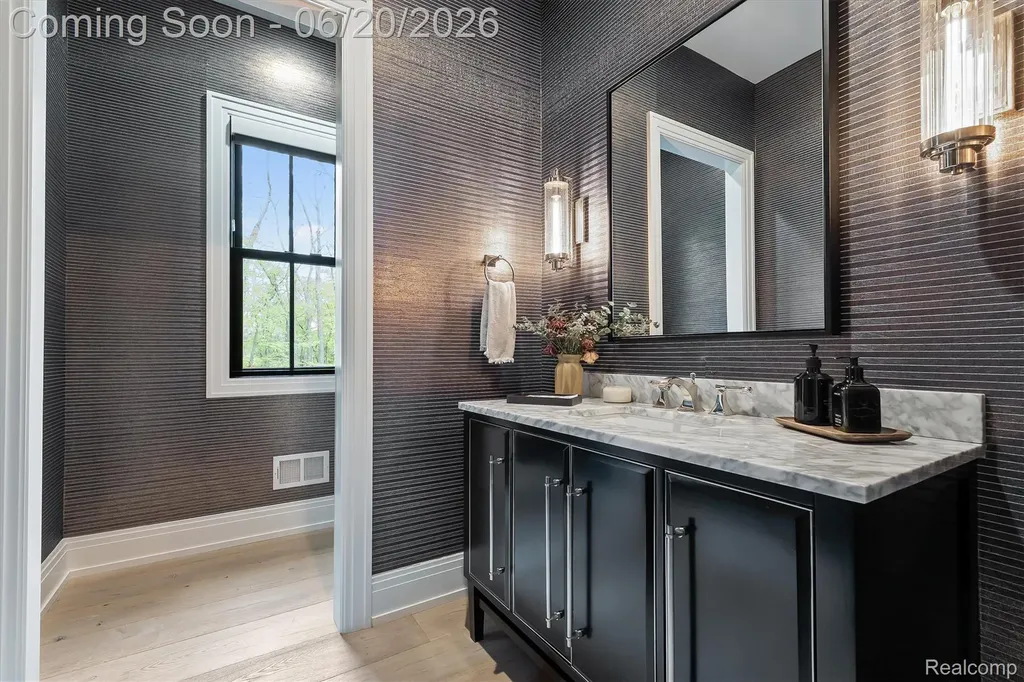 5200 Windingwood Drive Bloomfield Hills City MI 48302