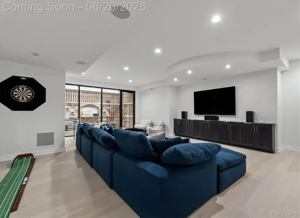 5200 Windingwood Drive Bloomfield Hills City MI 48302