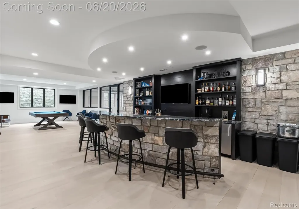 5200 Windingwood Drive Bloomfield Hills City MI 48302