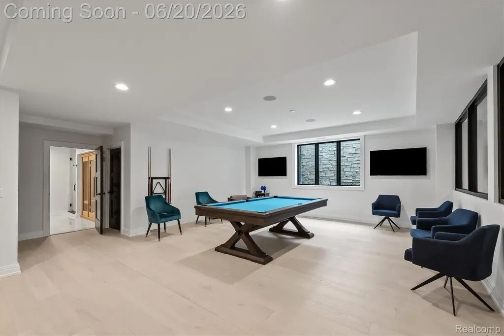 5200 Windingwood Drive Bloomfield Hills City MI 48302