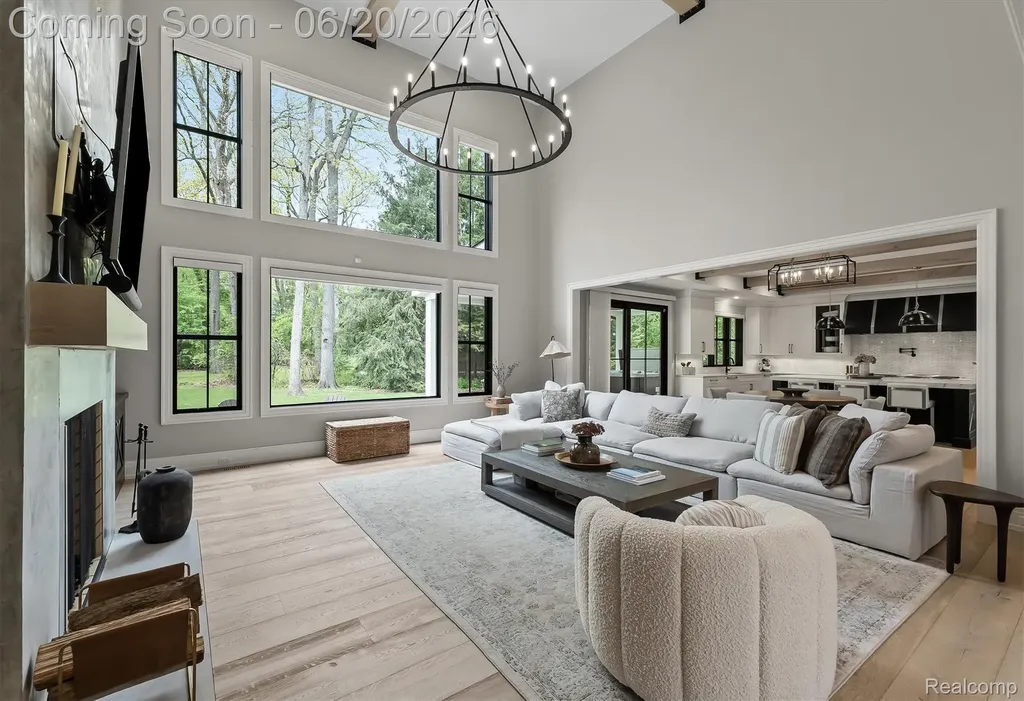 5200 Windingwood Drive Bloomfield Hills City MI 48302