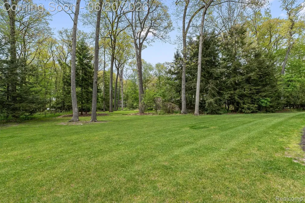 5200 Windingwood Drive Bloomfield Hills City MI 48302