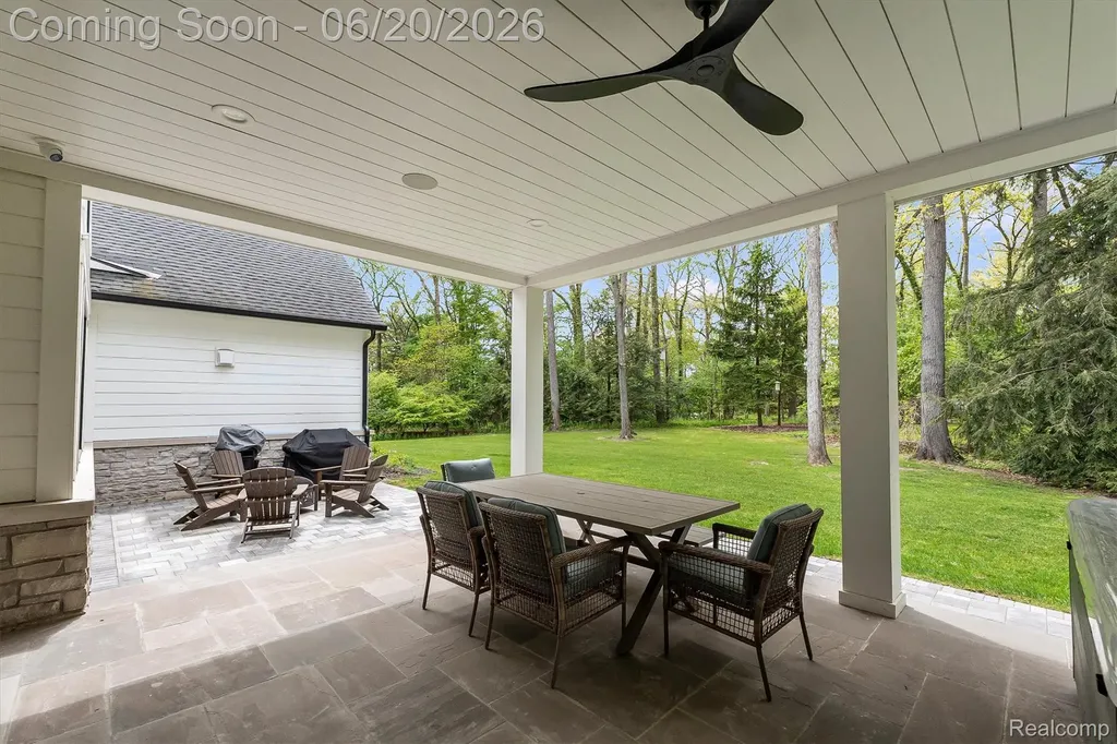 5200 Windingwood Drive Bloomfield Hills City MI 48302