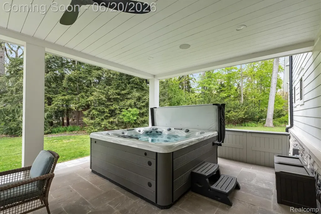 5200 Windingwood Drive Bloomfield Hills City MI 48302