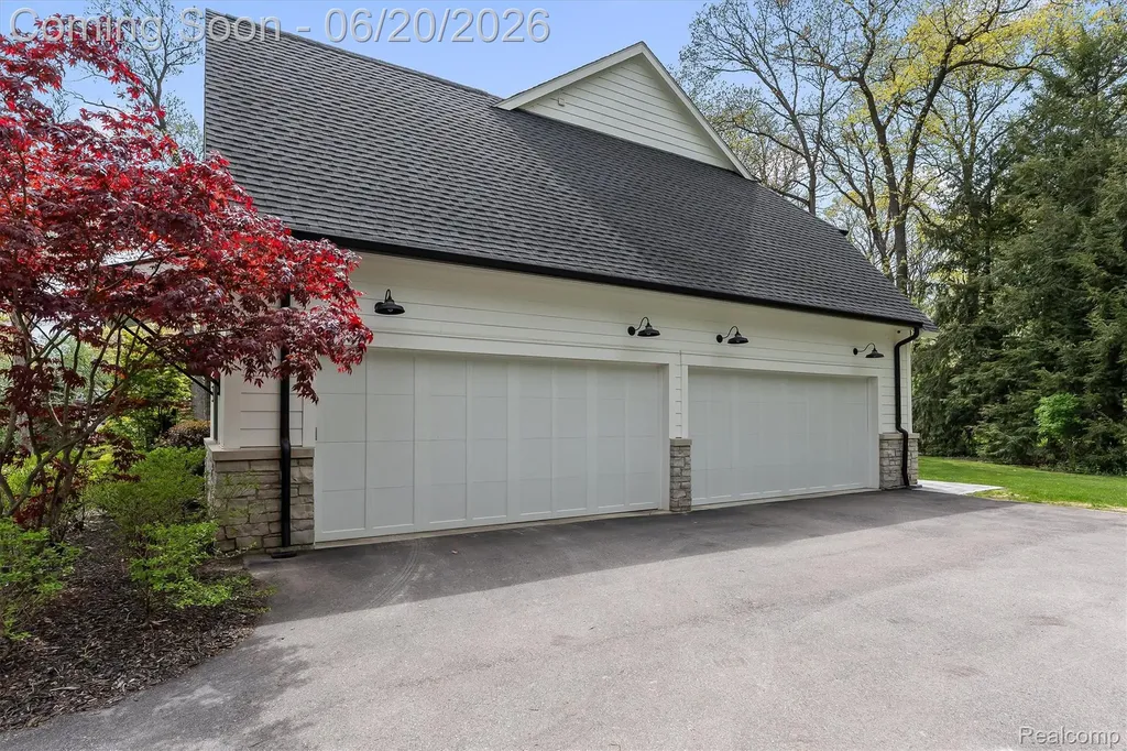 5200 Windingwood Drive Bloomfield Hills City MI 48302