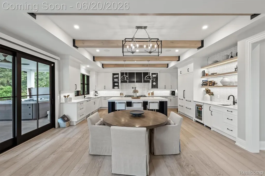 5200 Windingwood Drive Bloomfield Hills City MI 48302