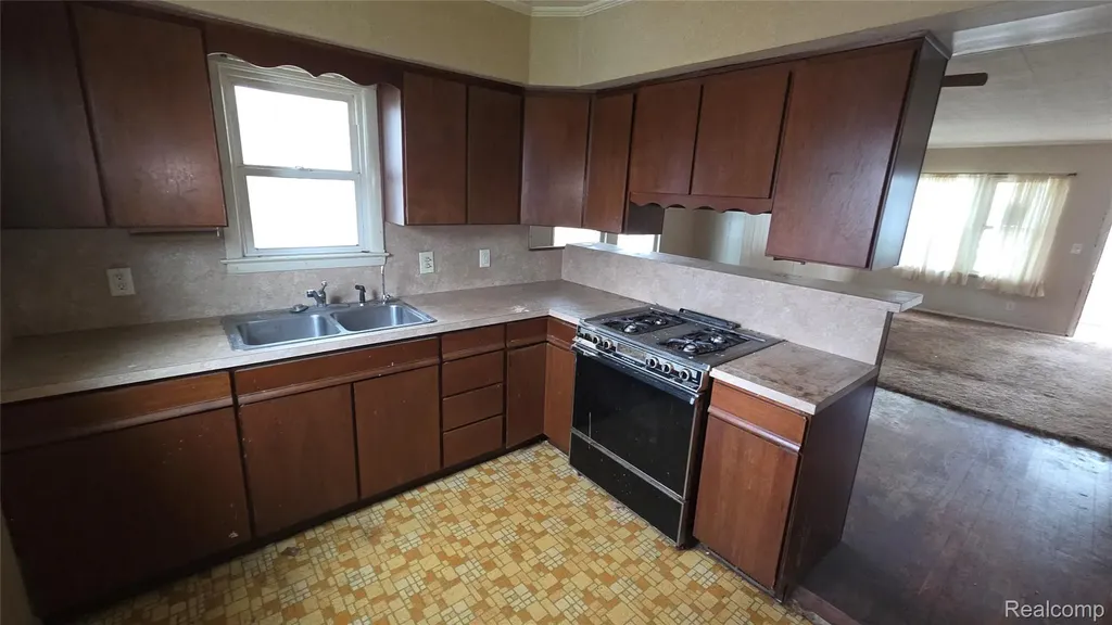 1426 Lincoln Avenue Flint City MI 48507