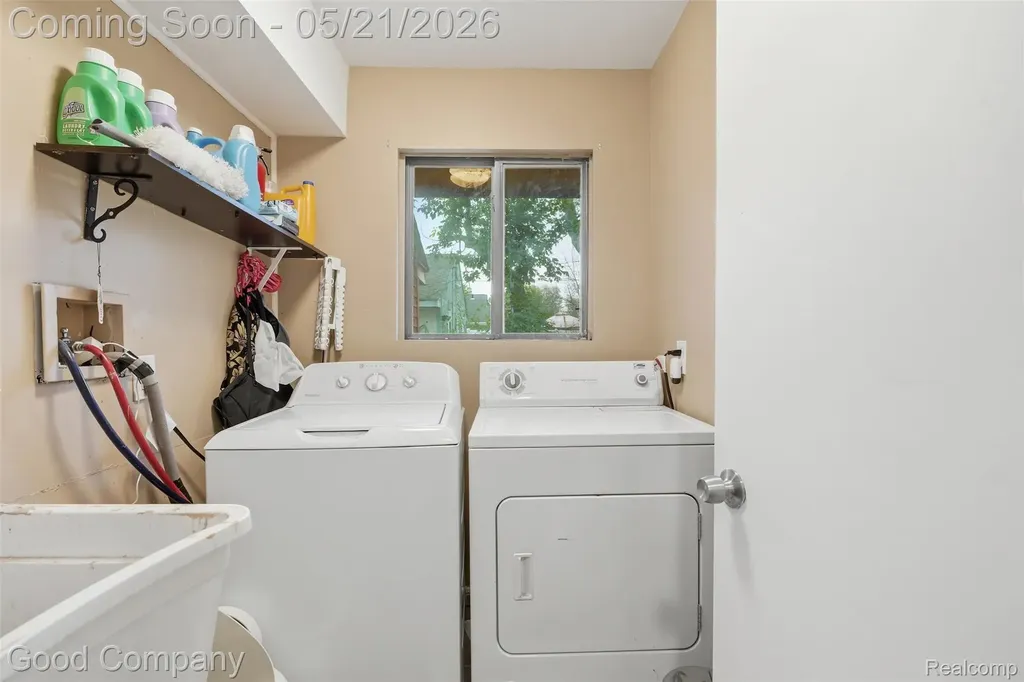 8003 William Street Taylor City MI 48180