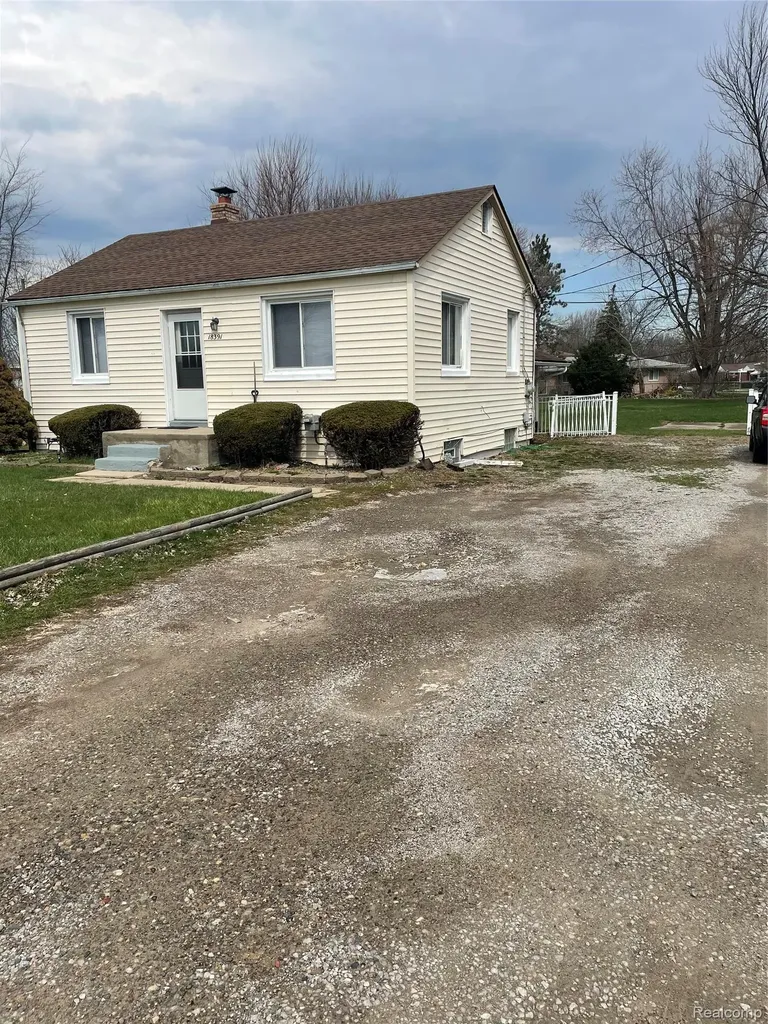 18391 Masonic Fraser City MI 48026