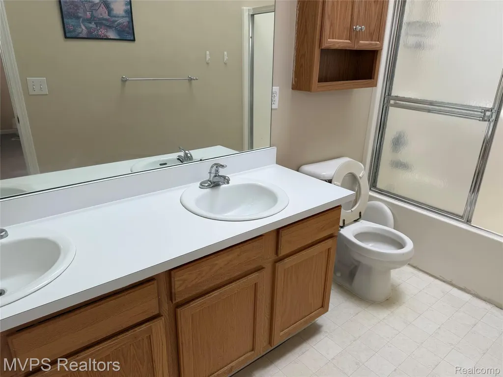 840 Andover Woods Drive Fenton City MI 48430