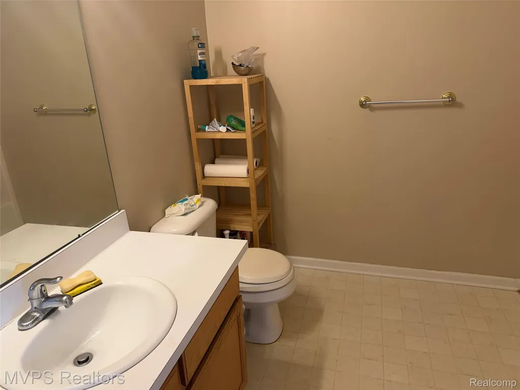 840 Andover Woods Drive Fenton City MI 48430