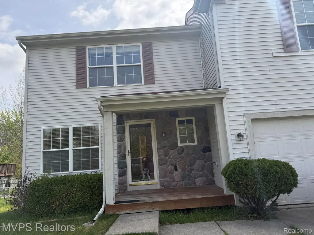 840 Andover Woods Drive Fenton City MI 48430