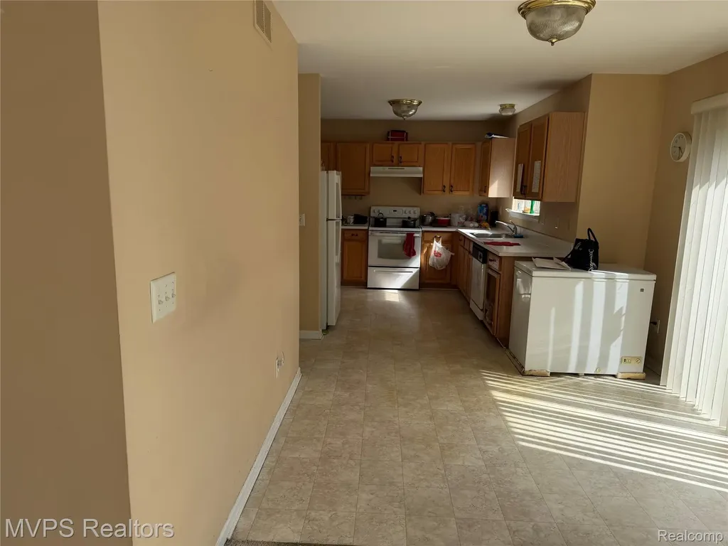 840 Andover Woods Drive Fenton City MI 48430